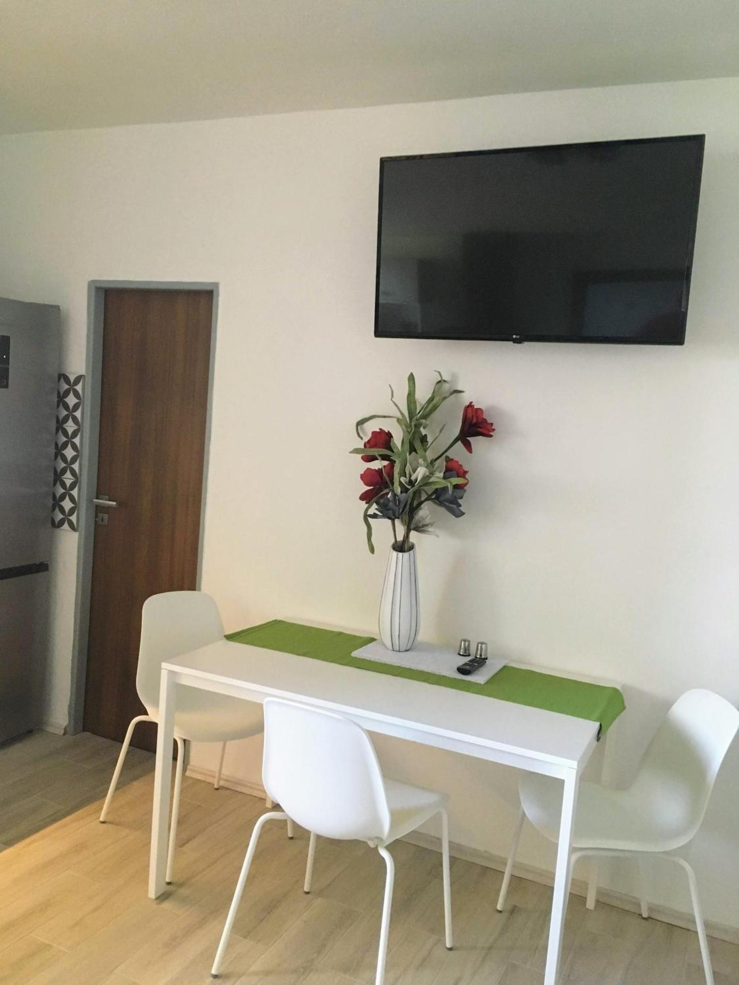 Апартаменты Apartman Na Namesti Opocno Экстерьер фото