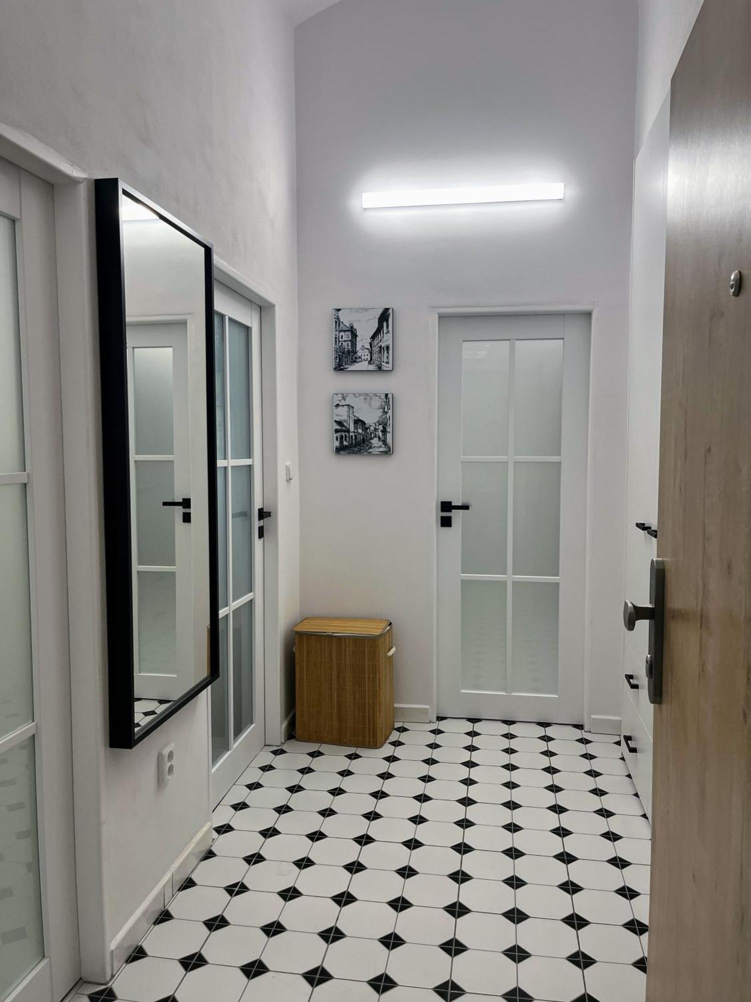 Апартаменты Apartman Na Namesti Opocno Экстерьер фото